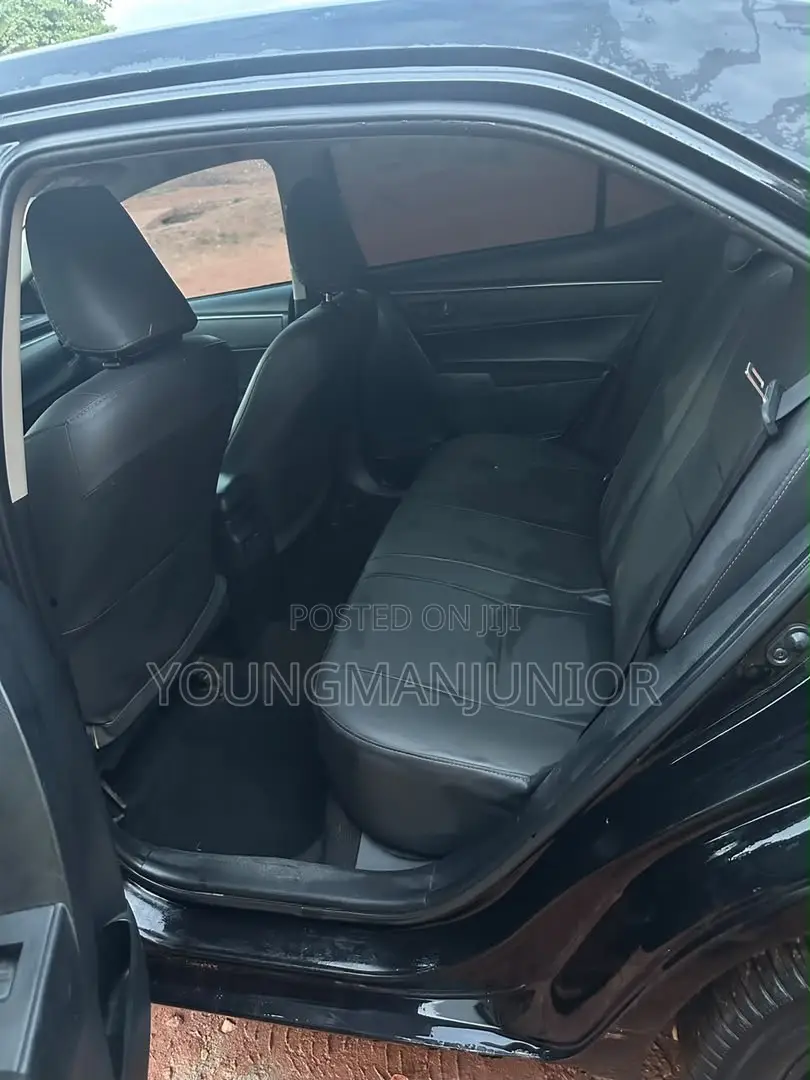 Toyota Corolla LE 4dr Sedan (1.8L 4cyl CVT) 2014 Black