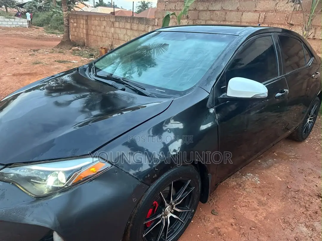 Toyota Corolla LE 4dr Sedan (1.8L 4cyl CVT) 2014 Black