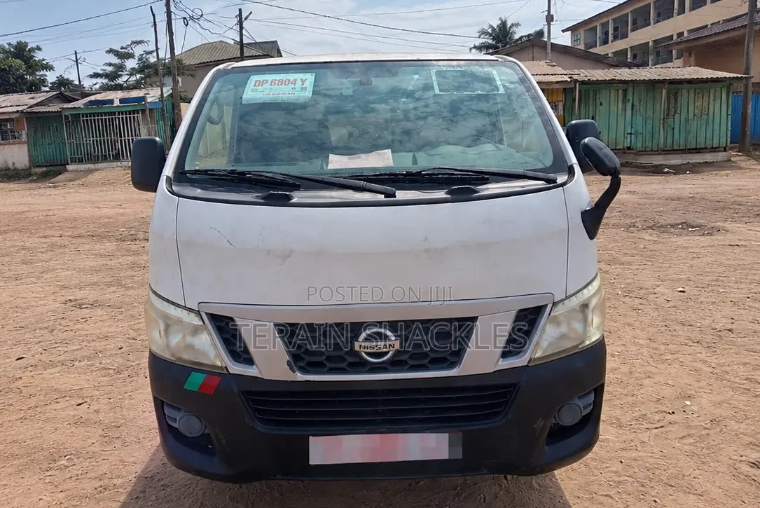Nissan Caravan (Urvan) 2016 White