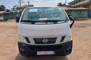 Nissan Caravan (Urvan) 2016 White