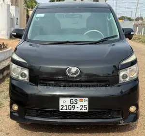 Toyota Voxy 2011 Black