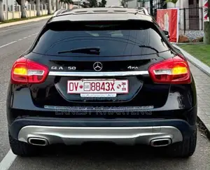 Mercedes-Benz GLA 250 2016 Black