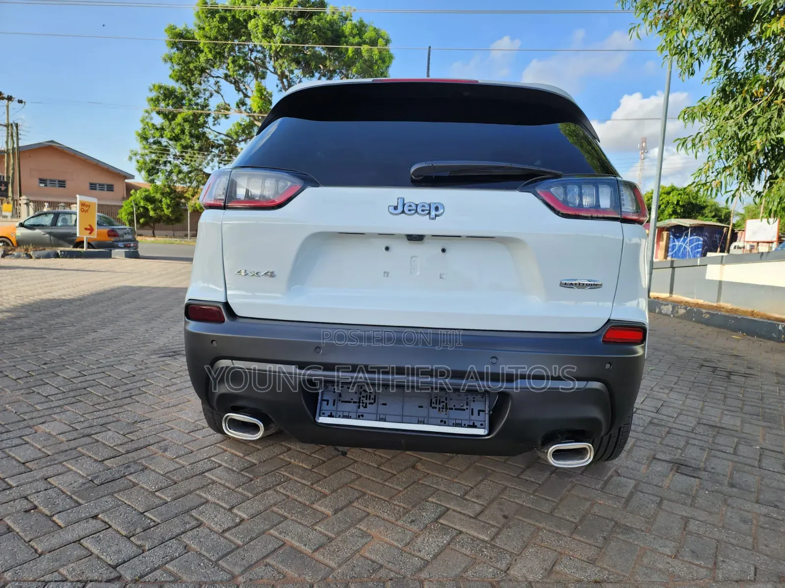 Jeep Cherokee Latitude Plus FWD 2019 White