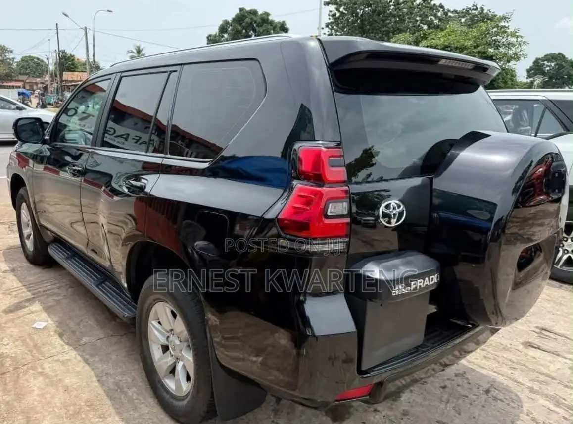 Toyota Land Cruiser Prado 2.8 2021 Black
