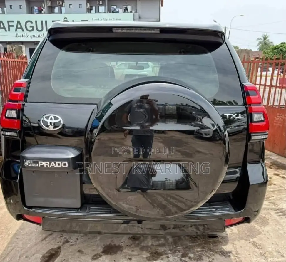 Toyota Land Cruiser Prado 2.8 2021 Black