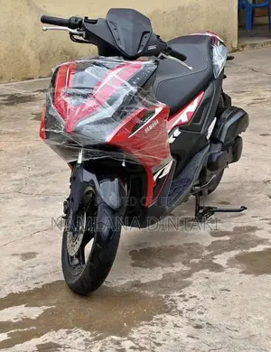 Yamaha Road Star 2020 Red