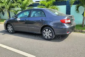 Toyota Corolla LE Special Edition 4dr Sedan (1.8L 4cyl 4A) 2013 Gray