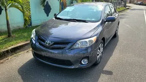 Toyota Corolla LE Special Edition 4dr Sedan (1.8L 4cyl 4A) 2013 Gray