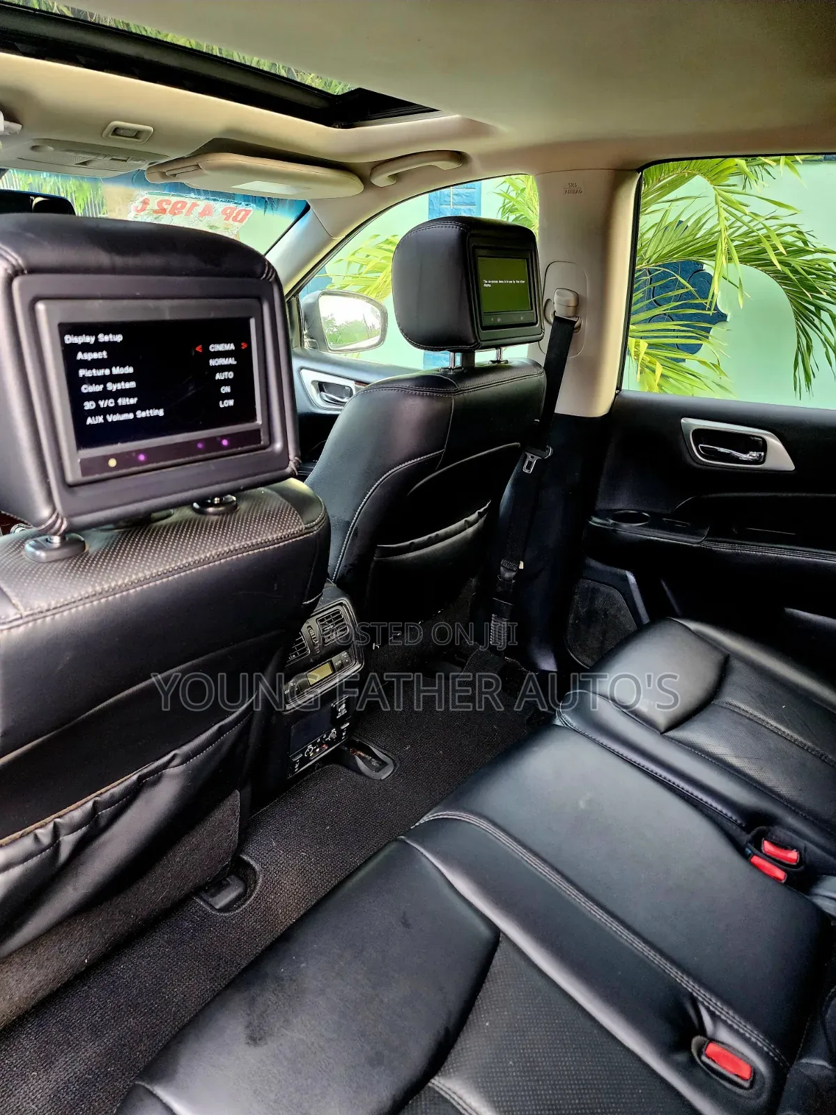 Nissan Pathfinder Platinum 4dr 4x4 (3.5L 6cyl) 2017 Gray