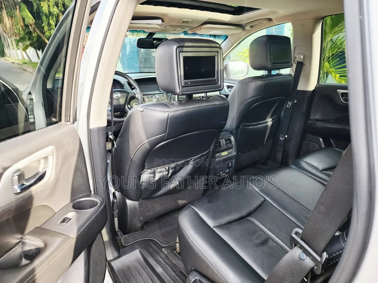 Nissan Pathfinder Platinum 4dr 4x4 (3.5L 6cyl) 2017 Gray