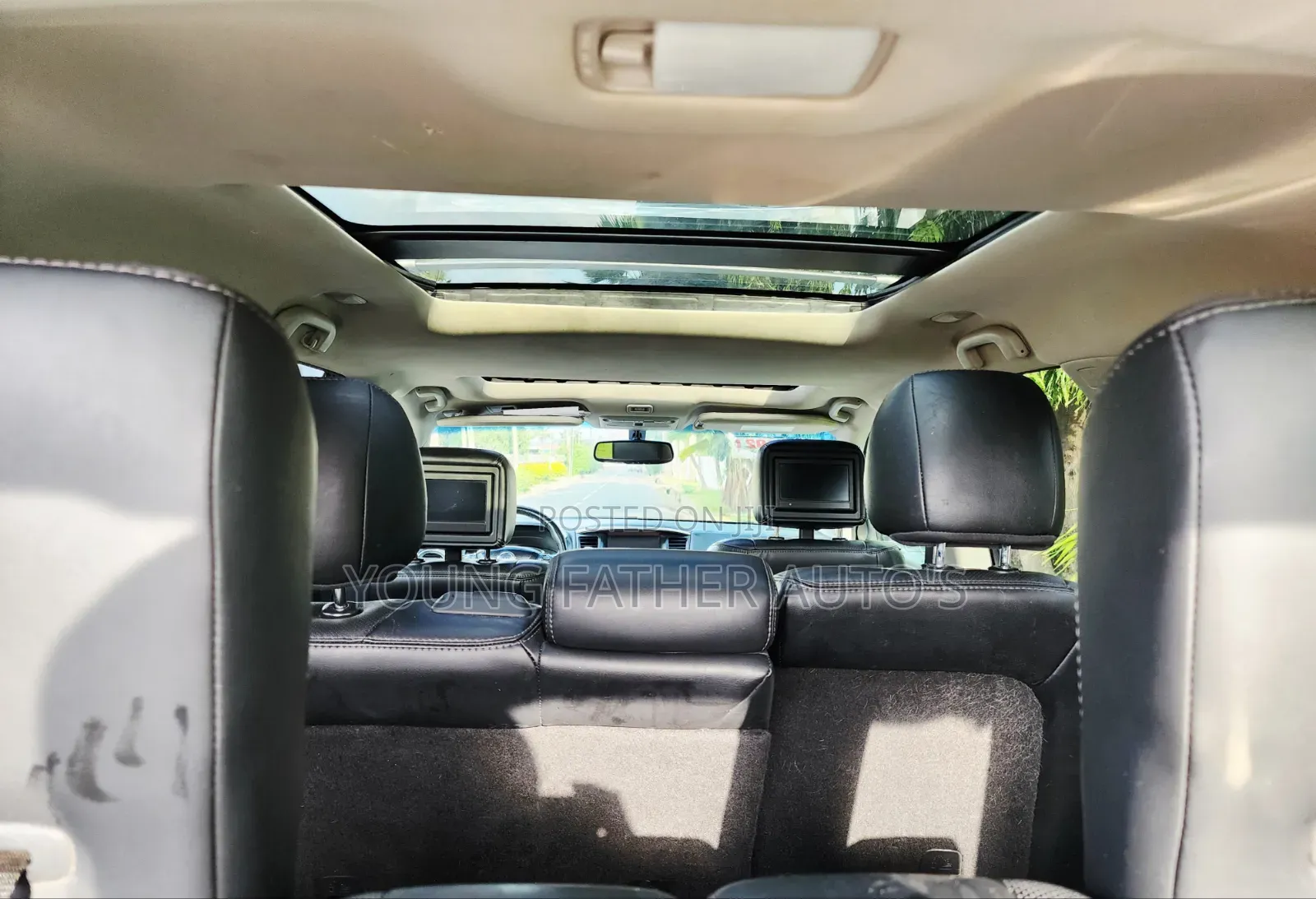 Nissan Pathfinder Platinum 4dr 4x4 (3.5L 6cyl) 2017 Gray