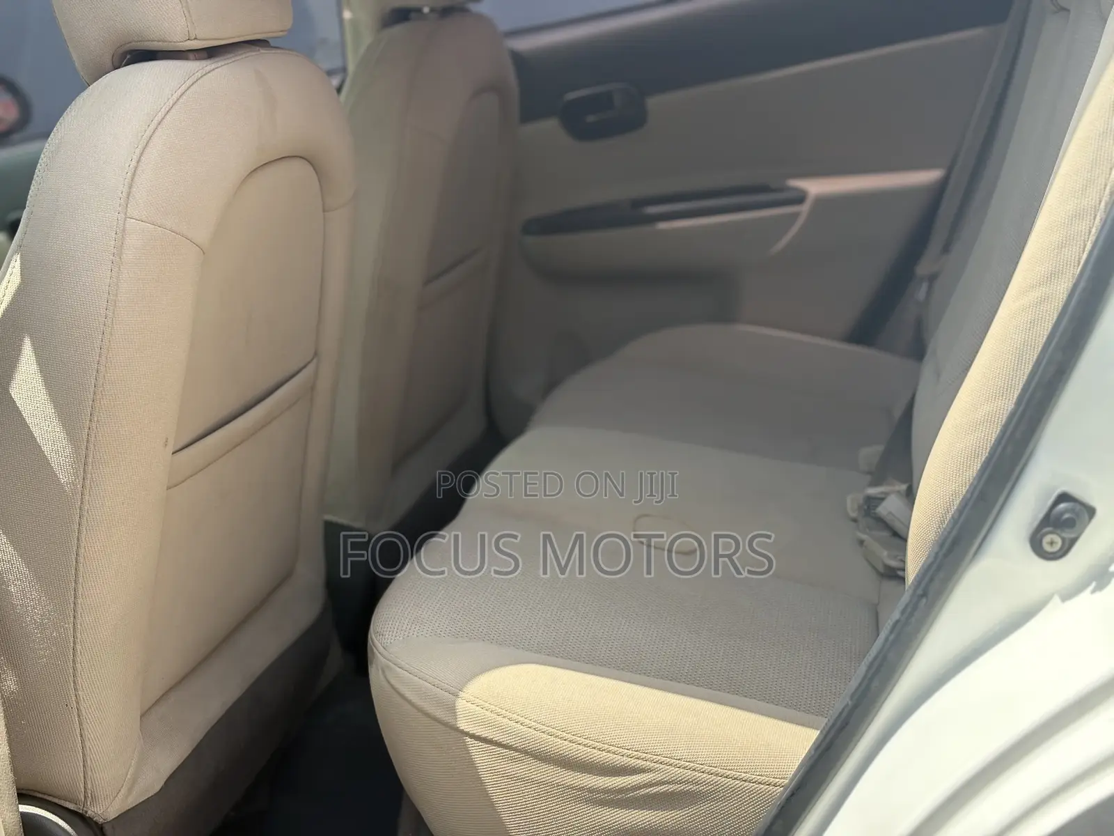 Hyundai Accent SE Automatic 2010 White