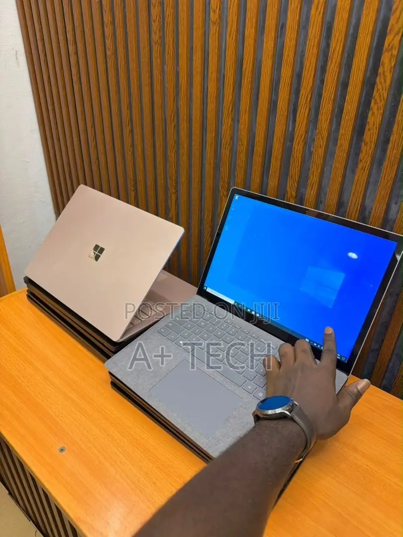 New Laptop Microsoft Surface Laptop 3 8GB Intel Core i5 SSD 256GB