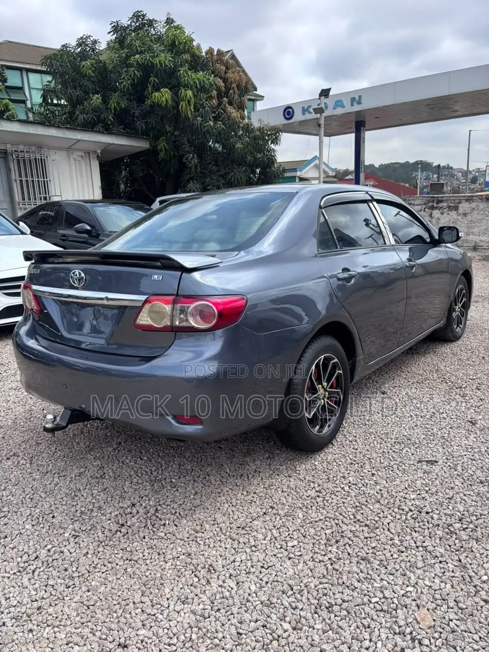 Toyota Corolla L 4dr Sedan (1.8L 4cyl 5M) 2013 Gray