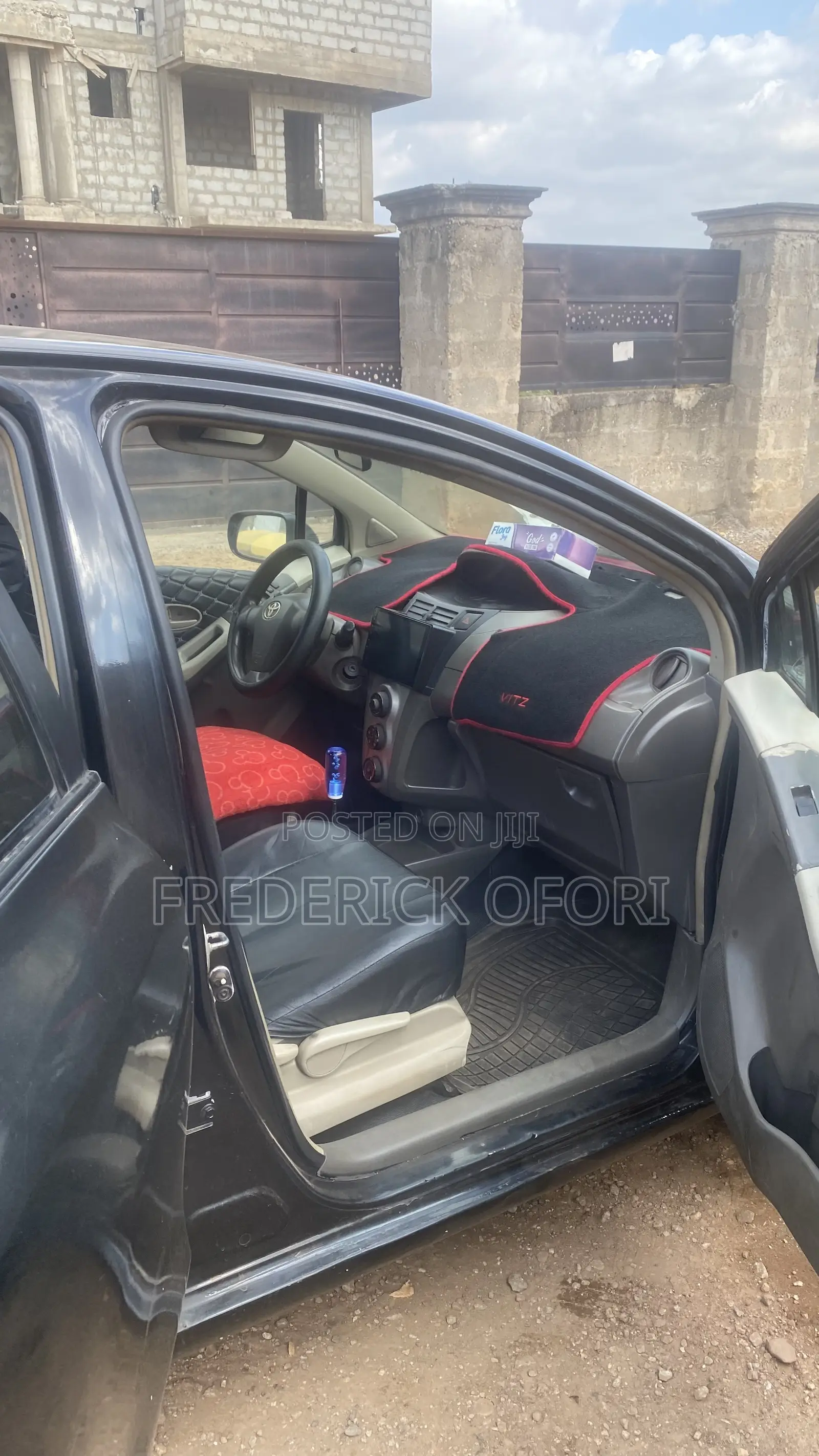 Toyota Vitz 1.3 AWD 5dr 2009 Black