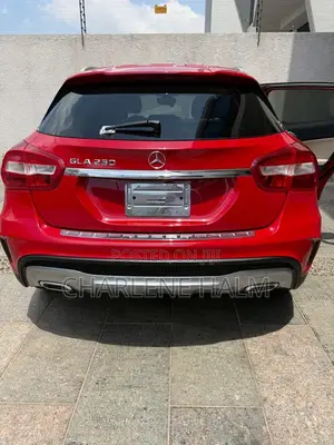 Mercedes-Benz GLA 250 2018 Red