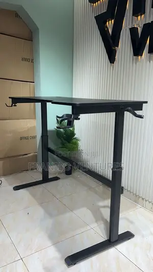 Manual Adjustable Gaming Desk (1.4m)