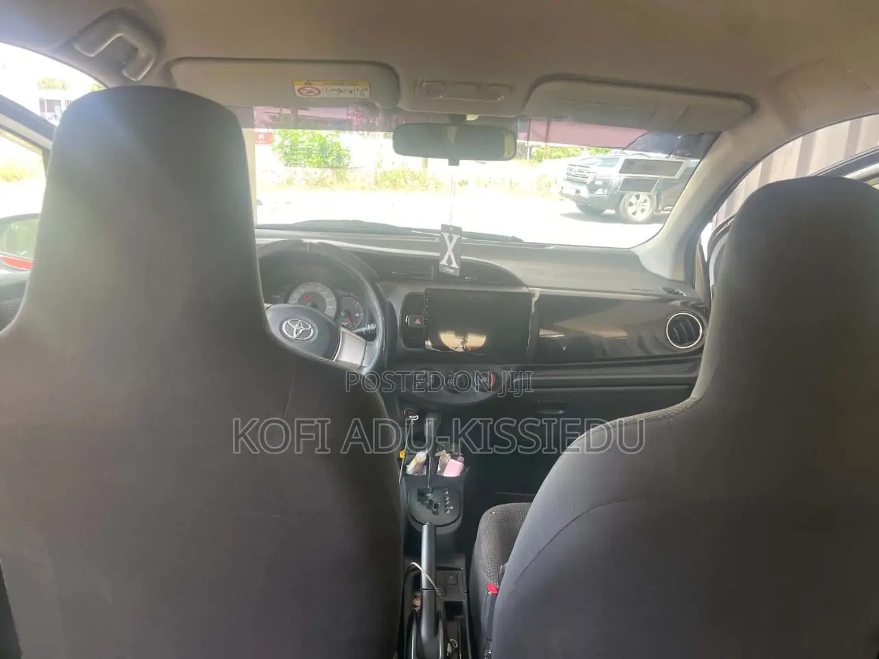 Toyota Vitz 2014 White