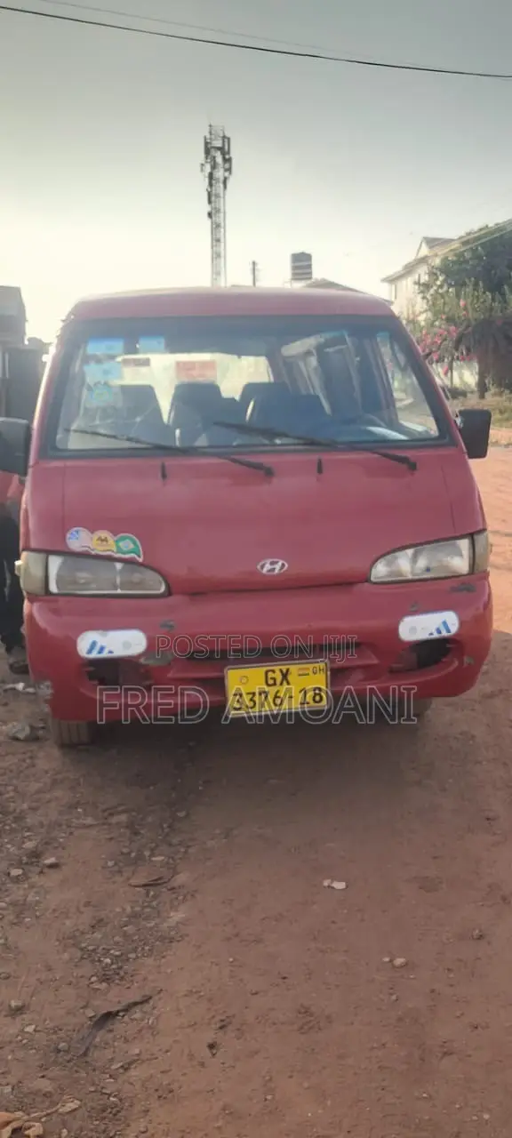 Hyundai H-100 1995 Red