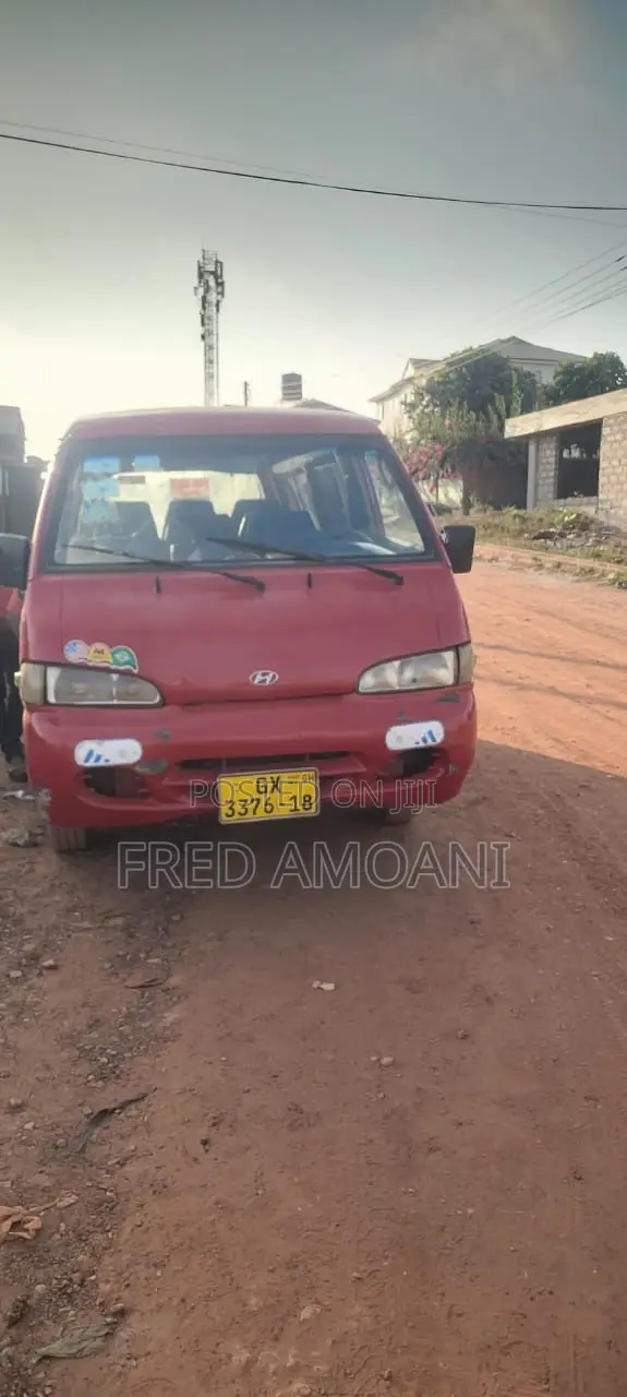 Hyundai H-100 1995 Red