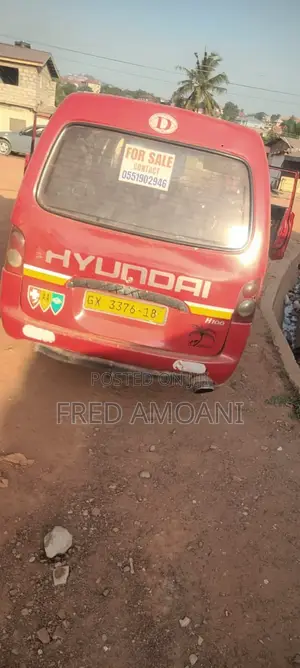 Hyundai H-100 1995 Red