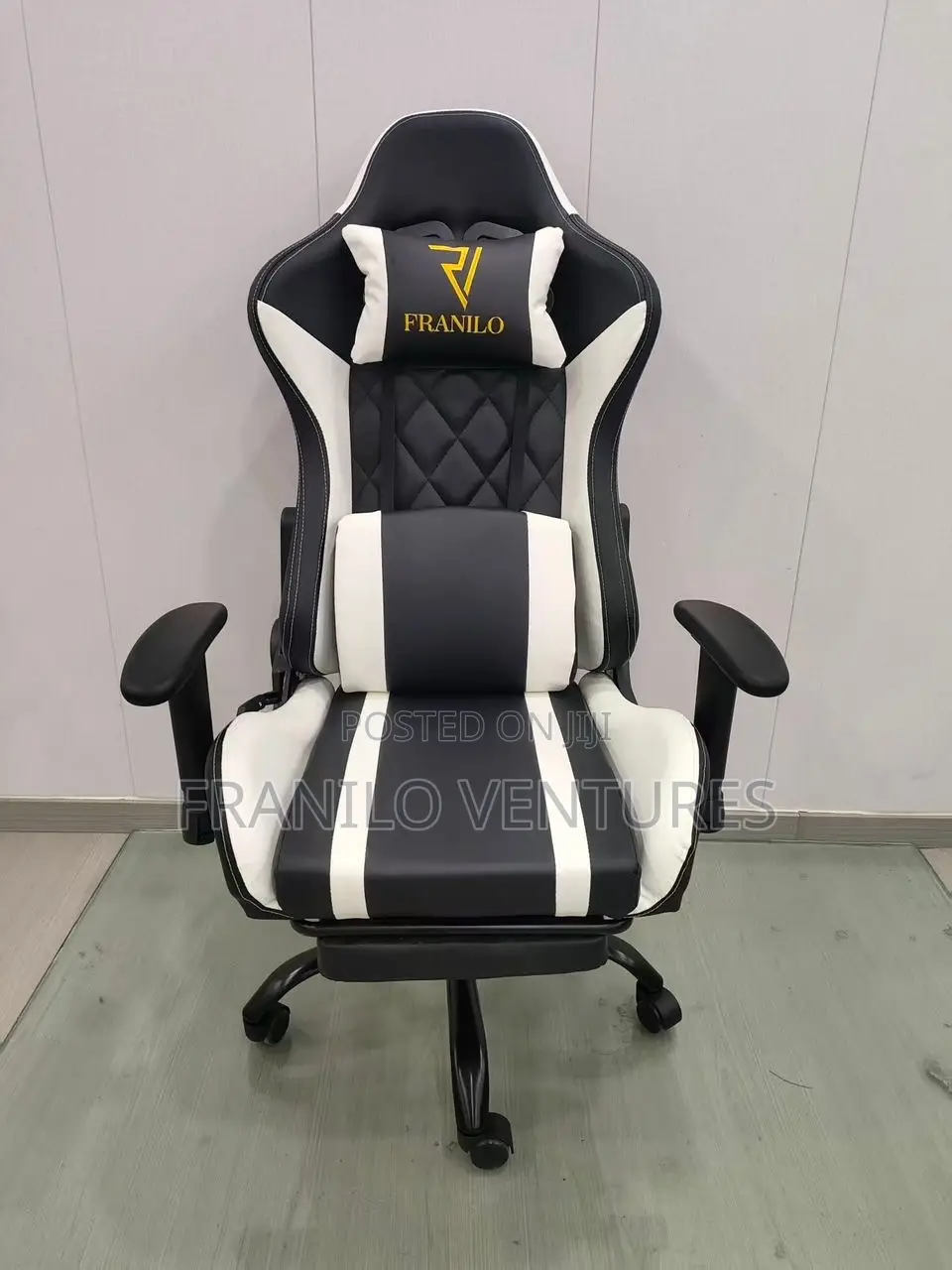Racing Gaming Chair (High Seat, Adjustable Arm and Recliner)