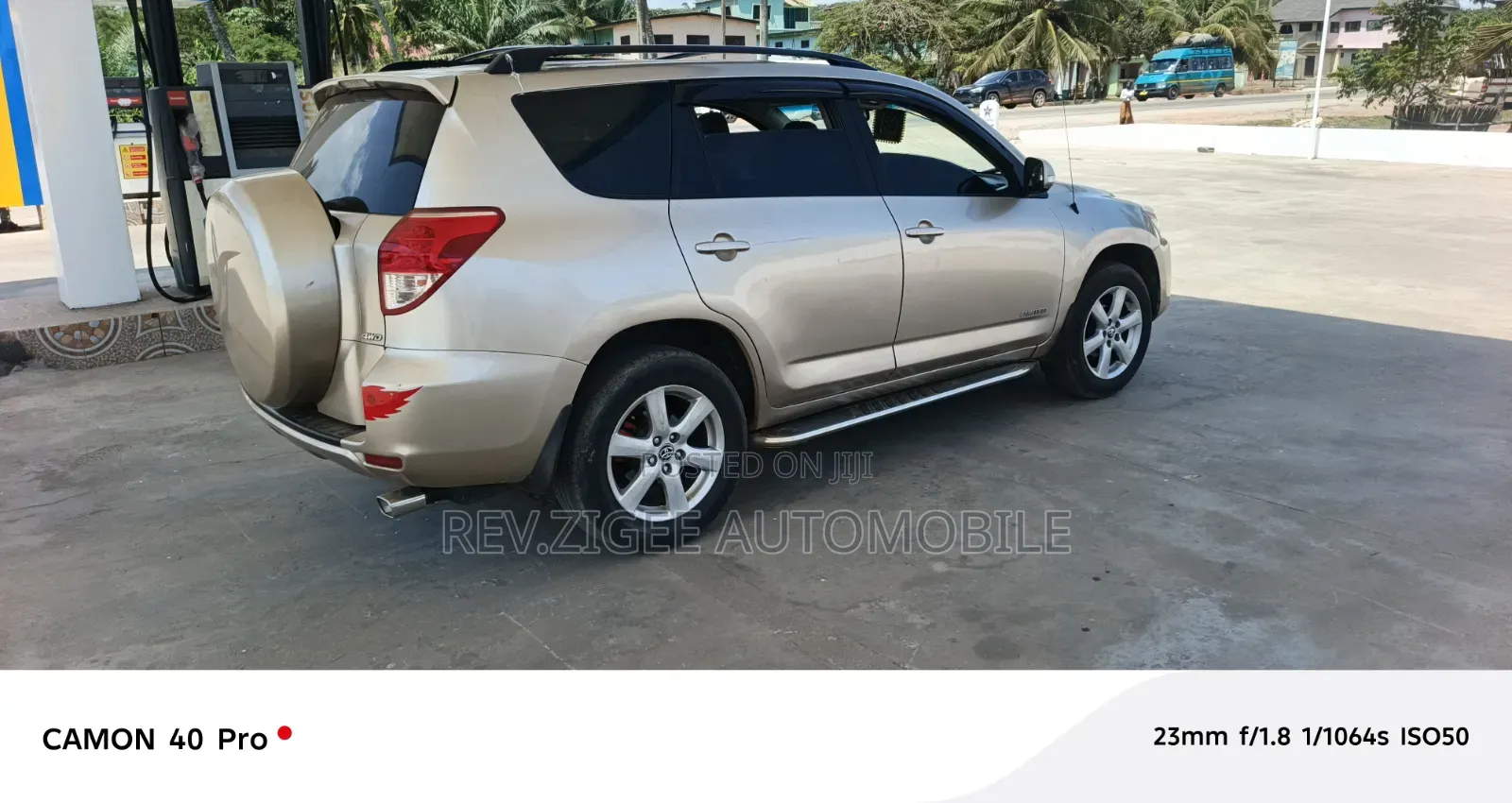 Toyota RAV4 200 4X4 Automatic 2008 Beige
