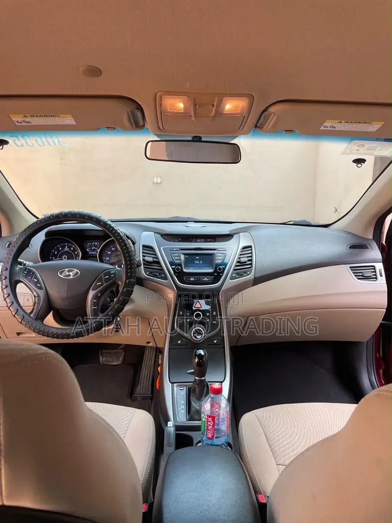 Hyundai Elantra 2014 Red
