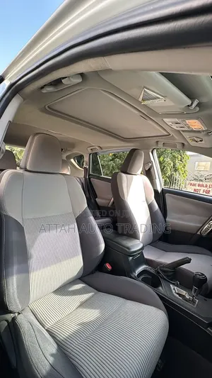 Toyota HiAce 2014 Silver