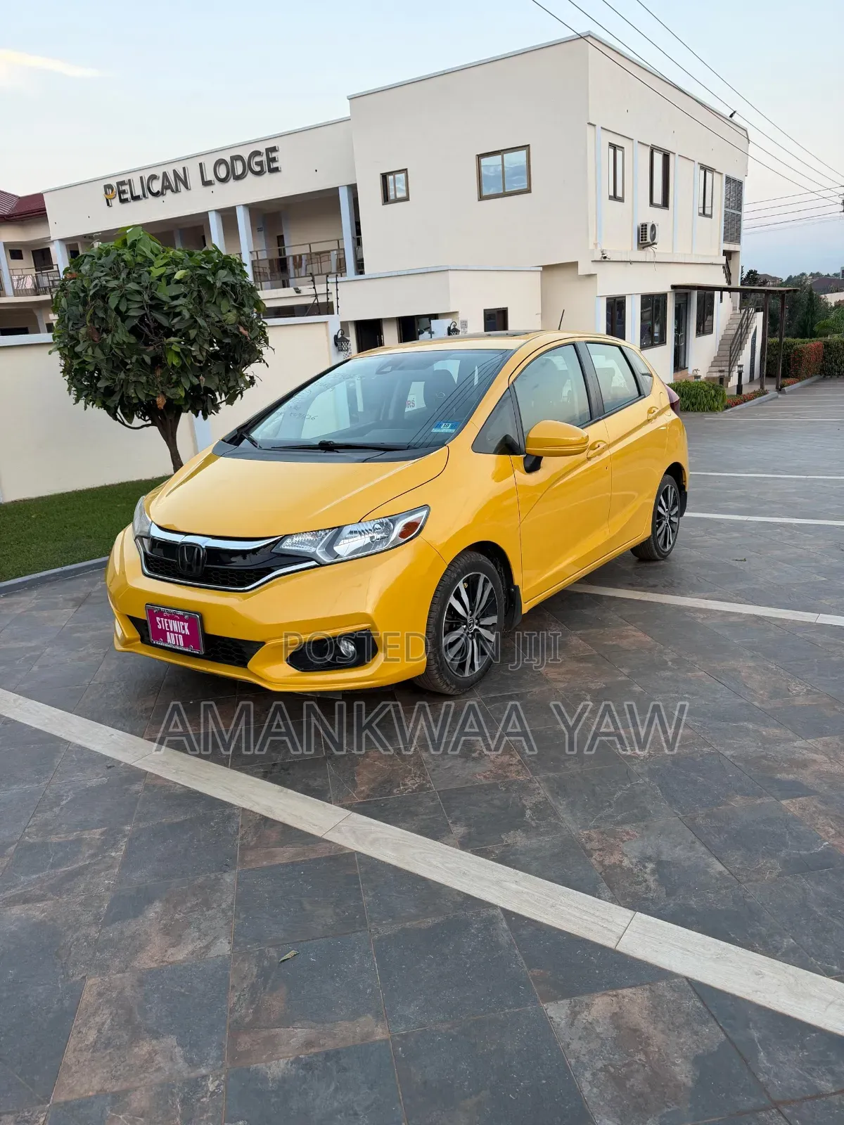 Honda Fit 2018 Yellow