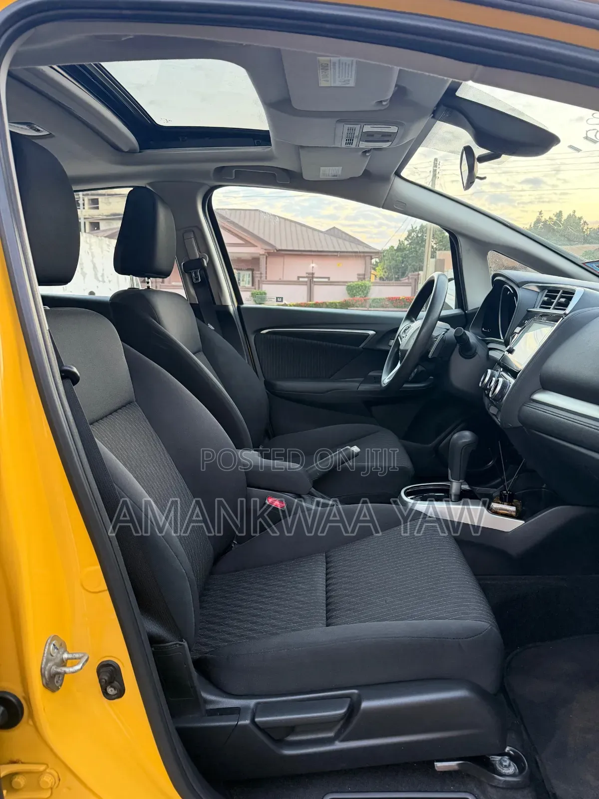 Honda Fit 2018 Yellow