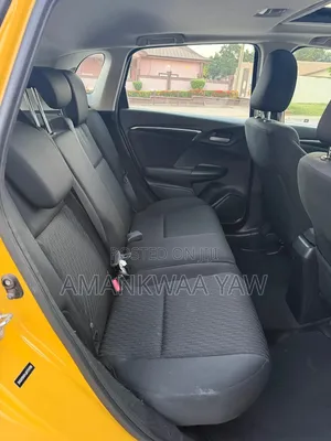 Honda Fit 2018 Yellow