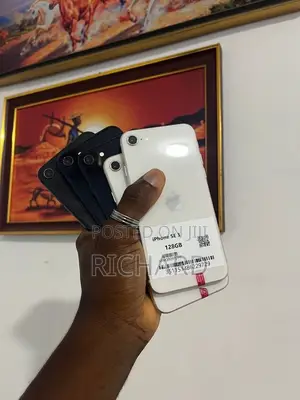 Apple iPhone SE (2022) 64 GB Black