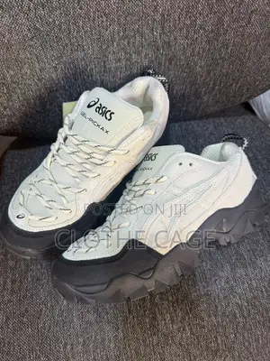 Asics Gel Pickax