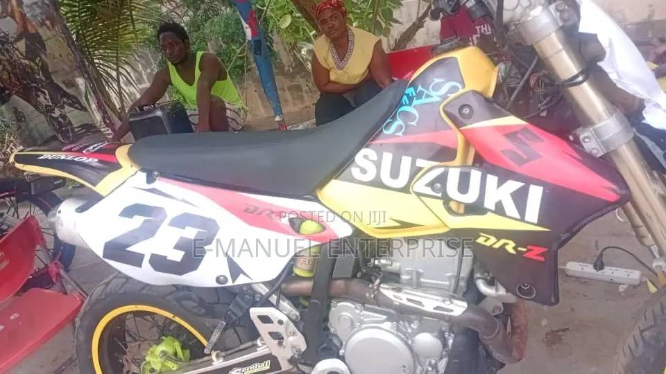 Suzuki DR-Z 2019 Yellow