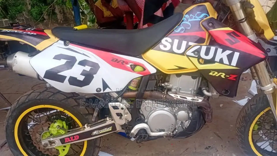 Suzuki DR-Z 2019 Yellow