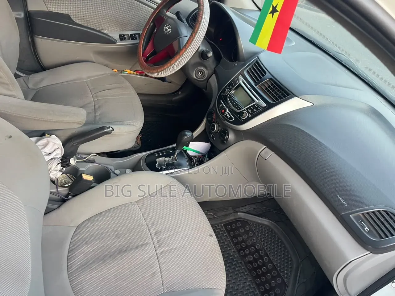 Hyundai Accent SE Automatic 2011 White