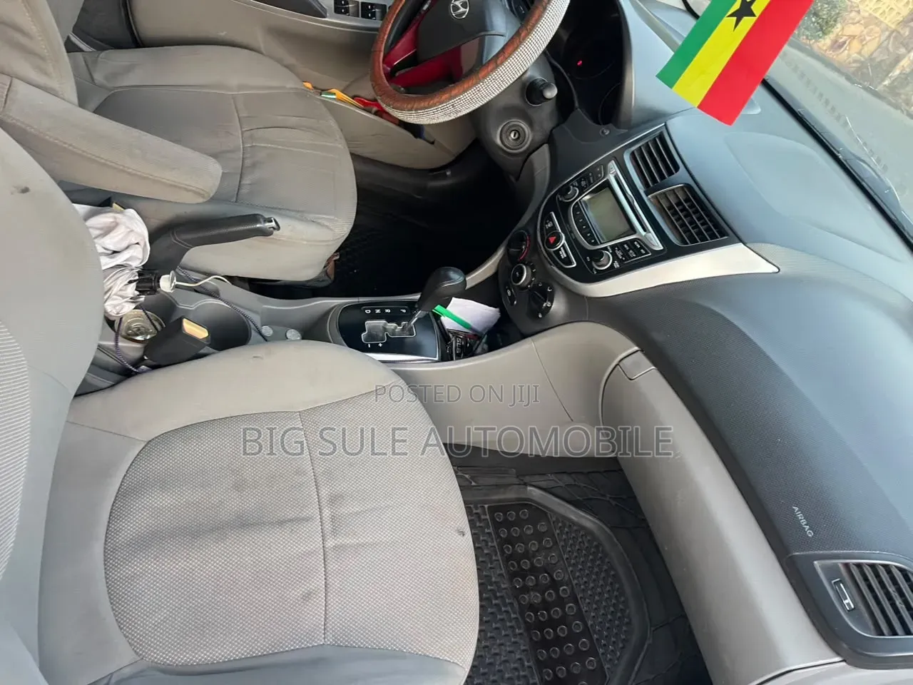 Hyundai Accent SE Automatic 2011 White
