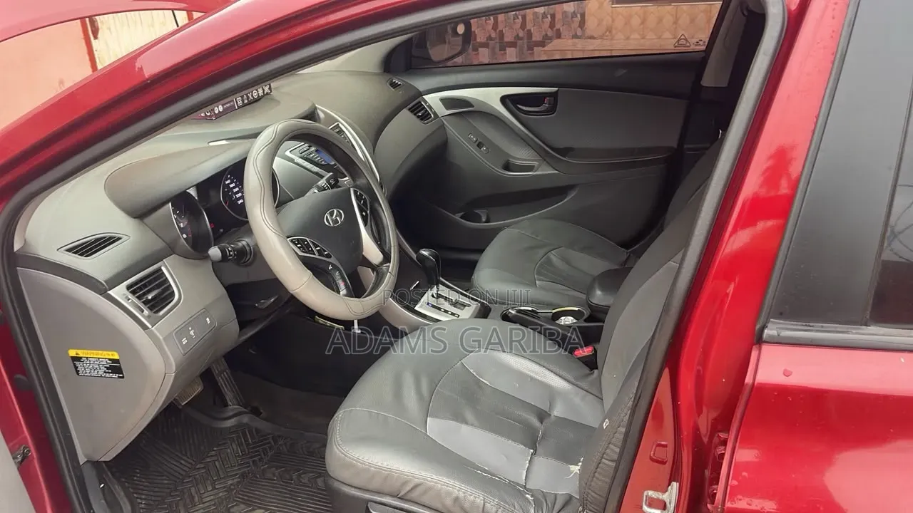 Hyundai Elantra 2013
