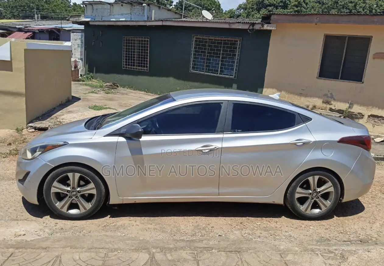Hyundai Elantra Limited 4dr Sedan (1.8L 4cyl 6A) 2014 Silver