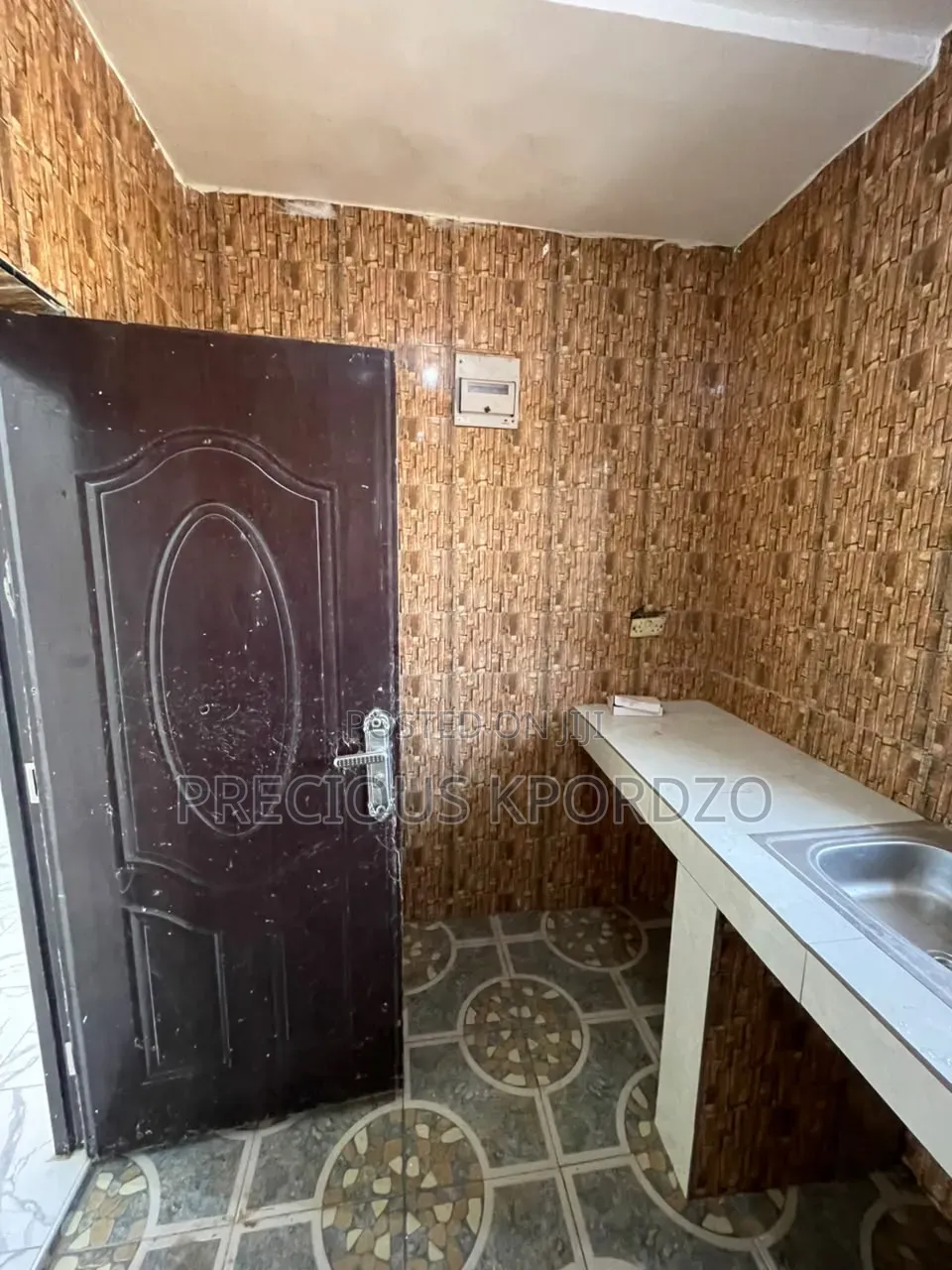 1bdrm Room & Parlour in New Legon Adenta for rent