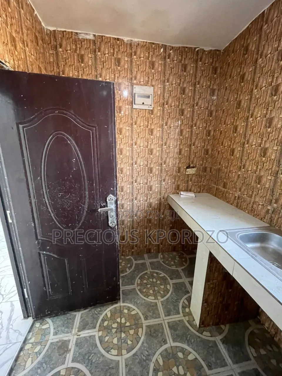 1bdrm Room & Parlour in New Legon Adenta for rent