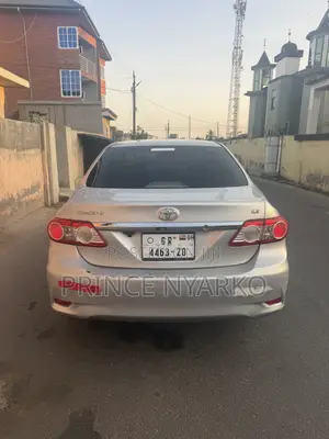 Toyota Corolla LE 4dr Sedan (1.8L 4cyl 4A) 2013 Silver