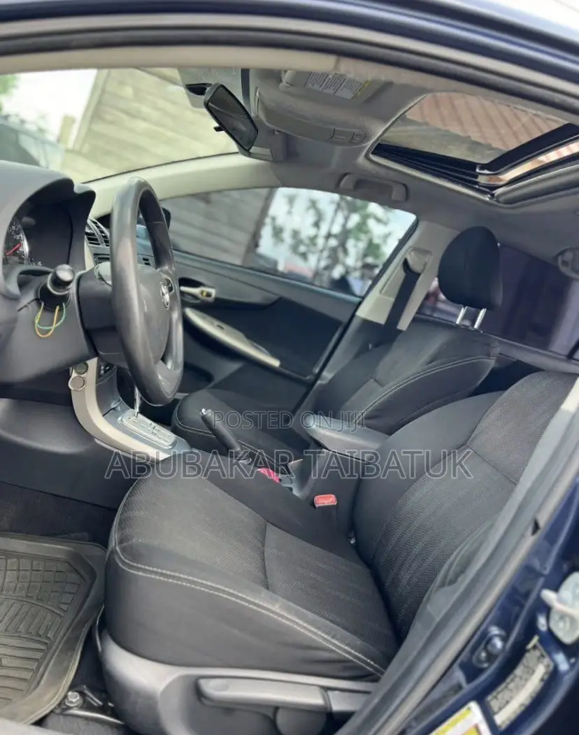 Toyota Corolla S 4dr Sedan (1.8L 4cyl 4A) 2013 Blue