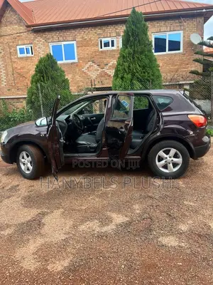 Nissan Qashqai 2011 Red