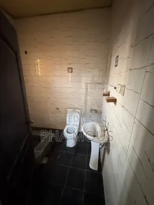7bdrm House in Achimota for rent