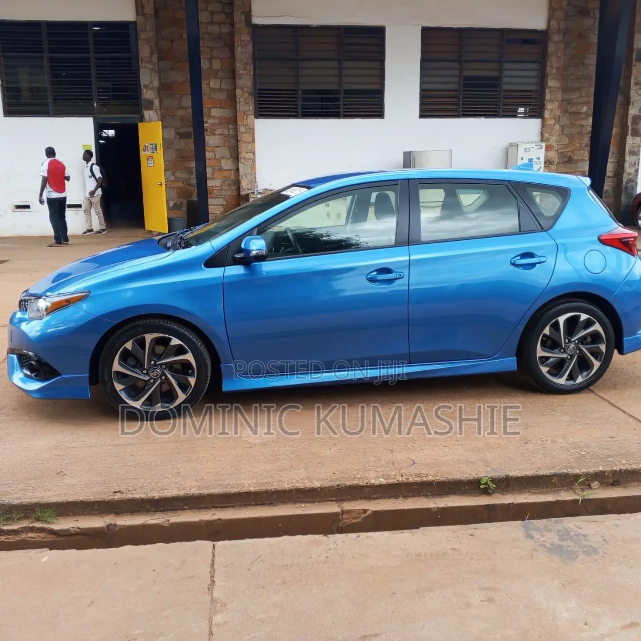 Toyota Corolla L 4dr Sedan (1.8L 4cyl CVT) 2017 Blue