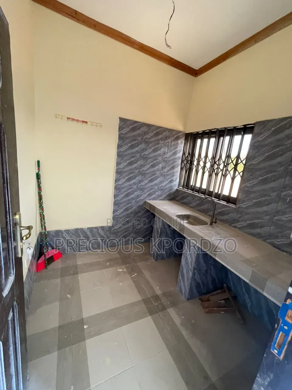 1bdrm Room & Parlour in New Legon Adenta for rent