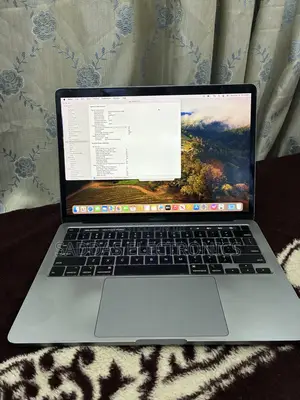 Laptop Apple MacBook Pro 2020 8GB Intel Core i5 SSD 256GB
