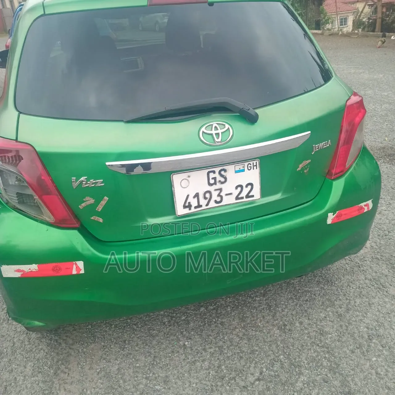 Toyota Vitz 1.3 AWD 5dr 2013 Green